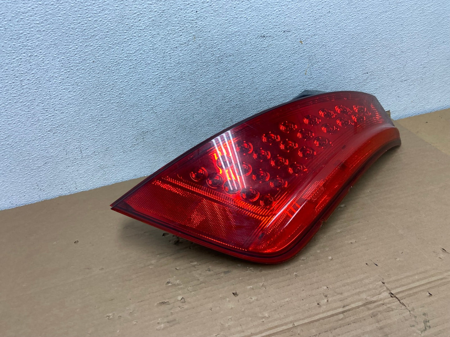 2006 to 2007 Nissan Murano Right Passenger Rh Side Tail Light AD4211 LK2
