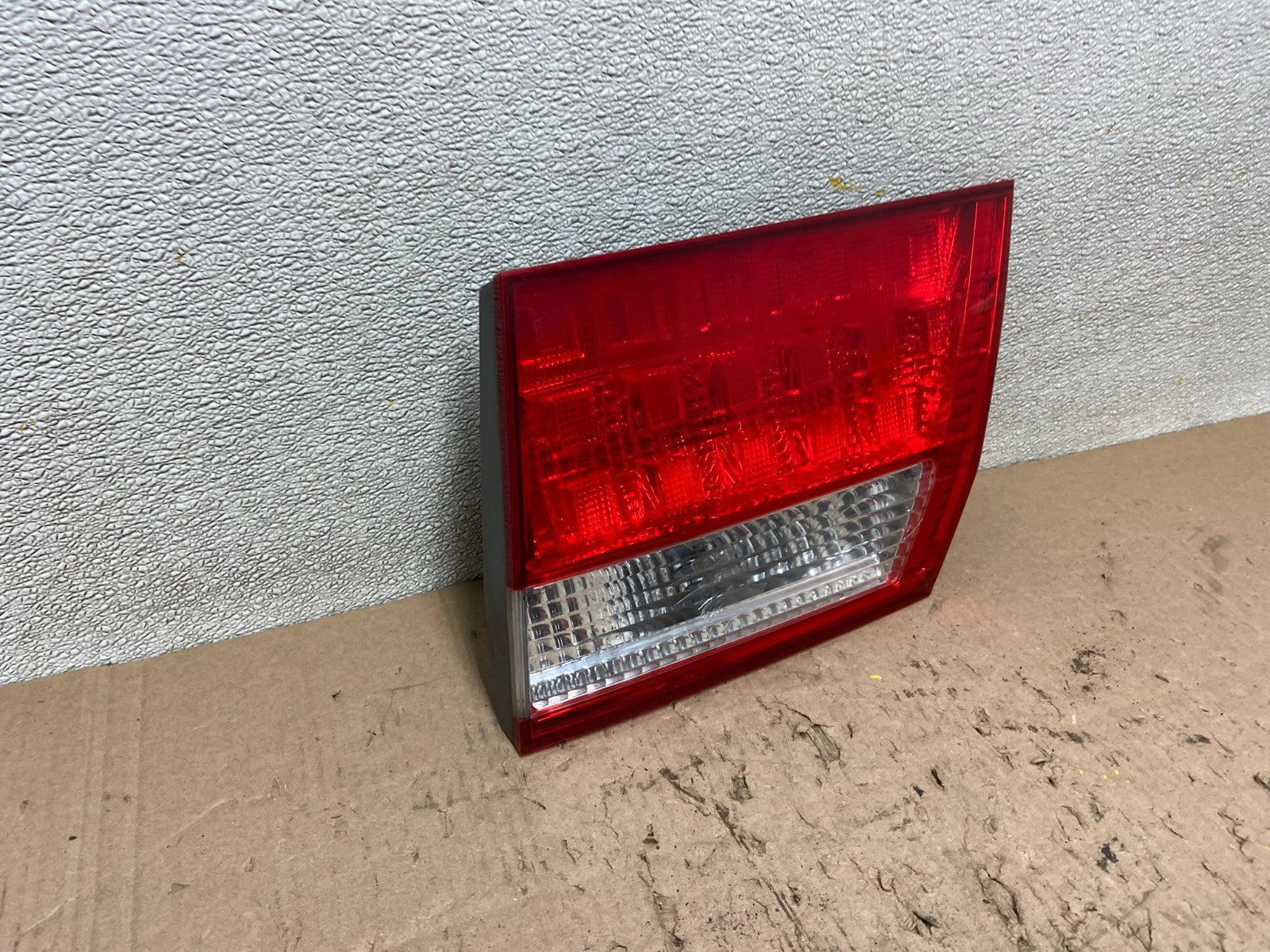 2005 2006 2007 Honda Odyssey Inner Right Passenger RH Tail Light Y0545 DW2