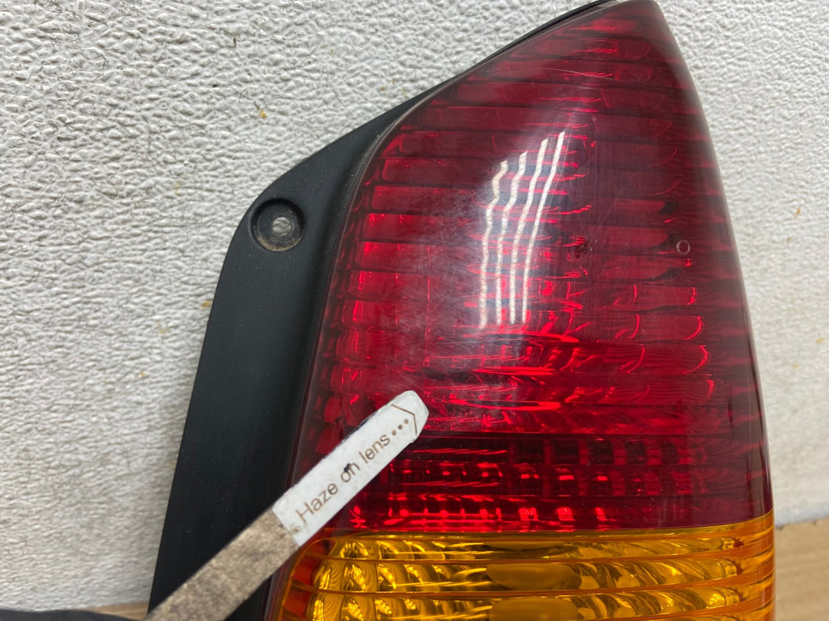 2001 2002 2003 2004 Mazda Tribute Right Passenger Rh Tail Light AH8359 LK3