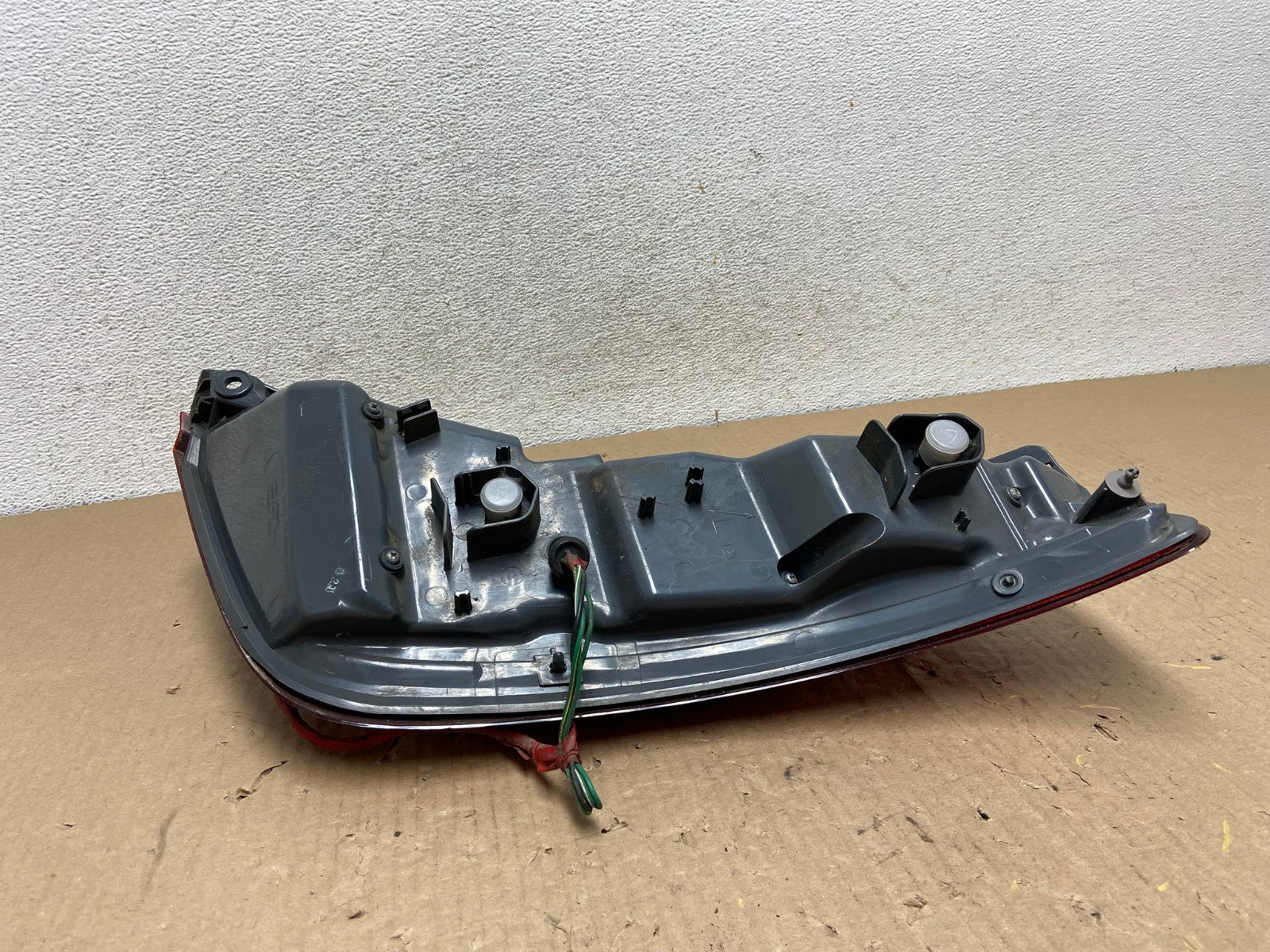 2006 2007 Nissan Murano Left Driver LH Side Tail Light AG8051 LK4