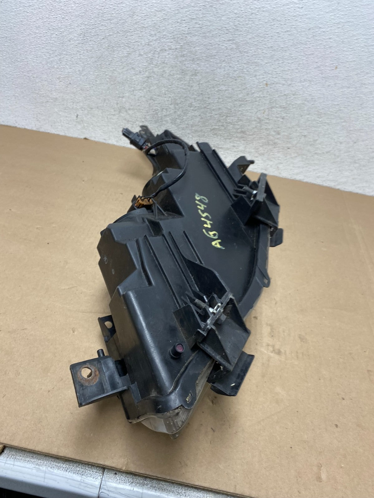 2010 - 2013 Mazda 3 Halogen Right Passenger Rh Side Headlight AG4548 DW8