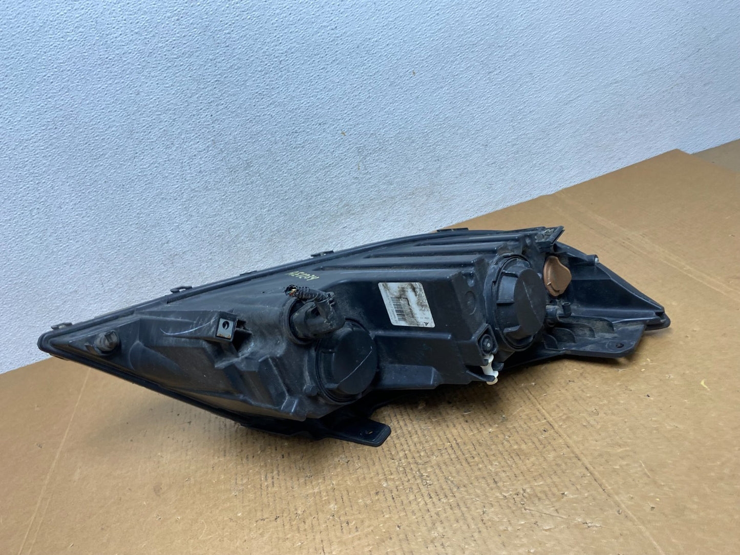 2011 to 2013 Kia Sorento Left Driver LH Side Headlight Halogen AE1234 DW5