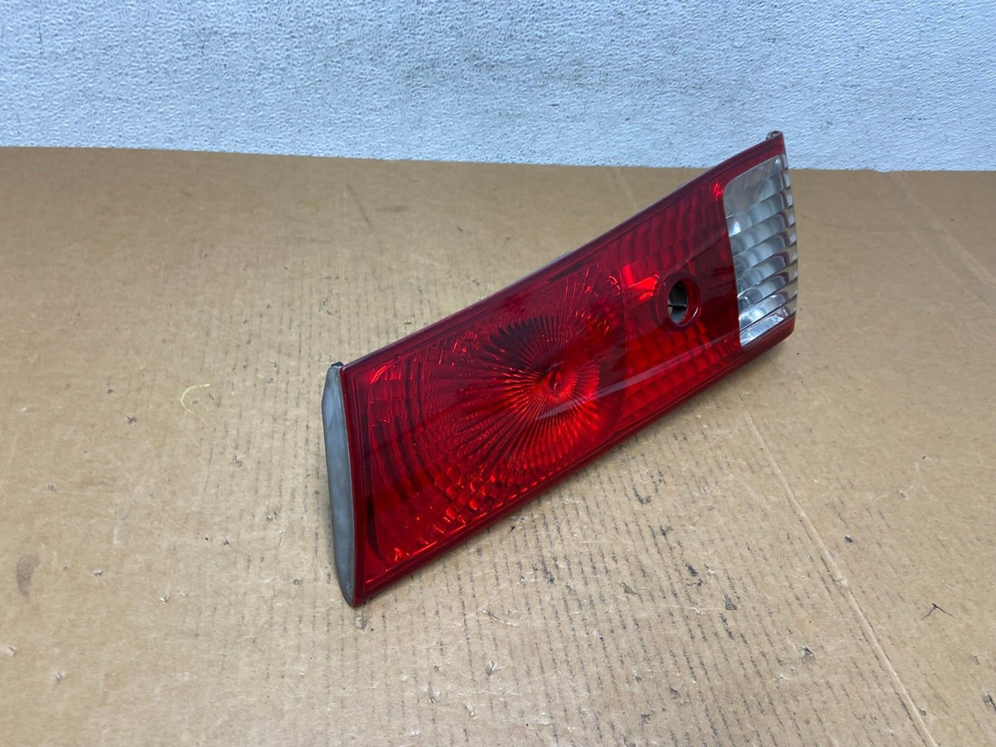 2000-2001 Toyota Camry Tail Light Right Passenger Rh Side Inner AD9338 LK2