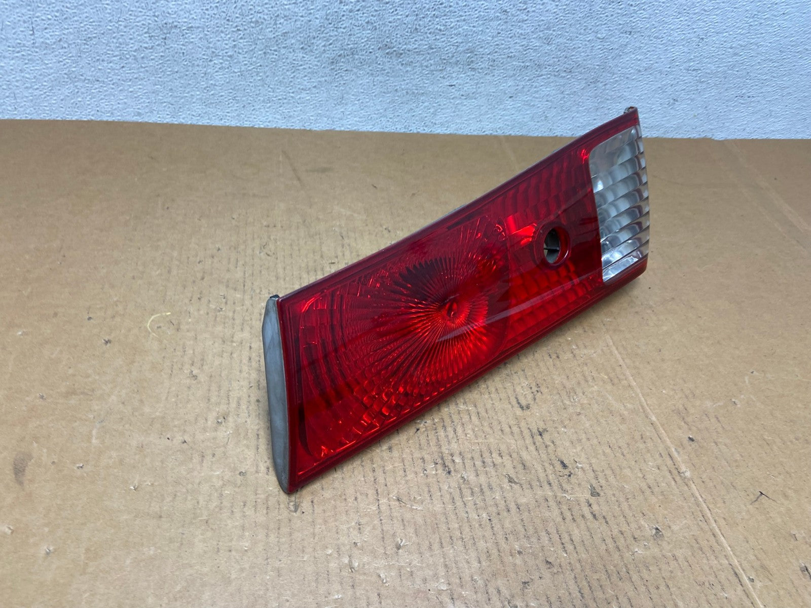 2000-2001 Toyota Camry Tail Light Right Passenger Rh Side Inner AD9338 LK2