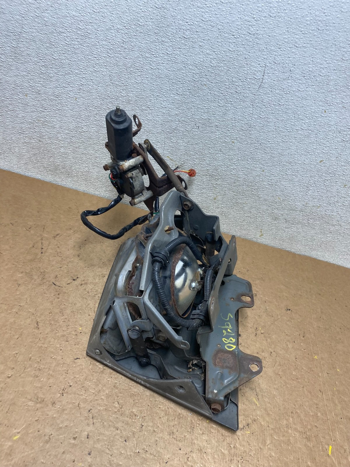 1979 to 1985 Mazda RX-7 RX7 Right Passenger Rh Headlight S9280 DG9