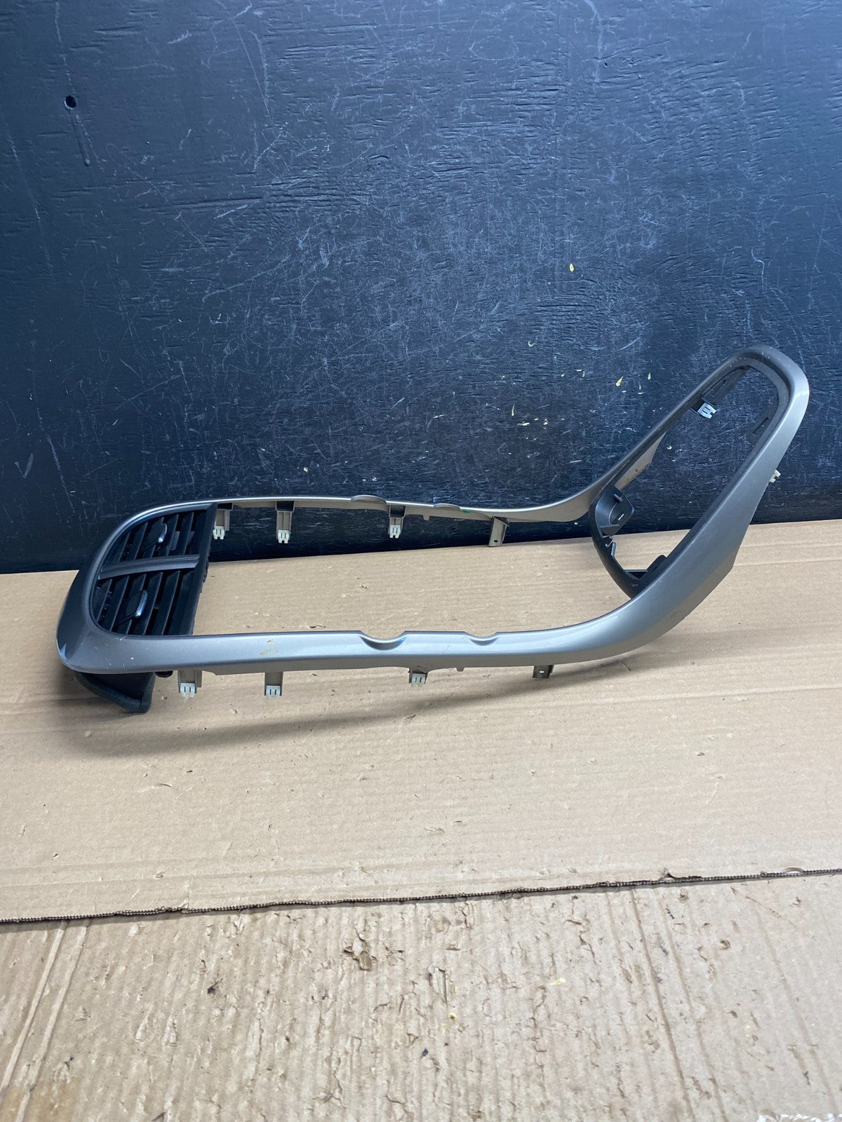 2013-2015 Chevrolet Malibu Center Dash Radio Switch Air Vent Trim Bezel AG01383