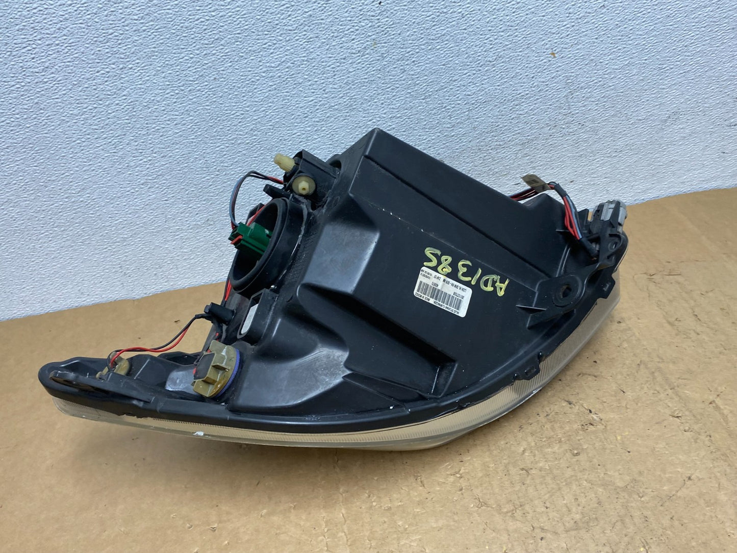 2010 2011 2012 Nissan Sentra Halogen Right Passenger Black Headlight AD1385 DW5
