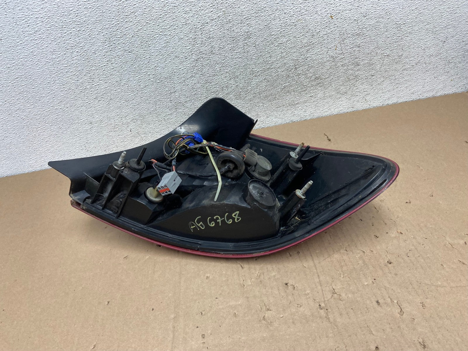 2000 2001 2002 2003 Ford Taurus Left Driver Side Lh Tail Light AG6768 LK9