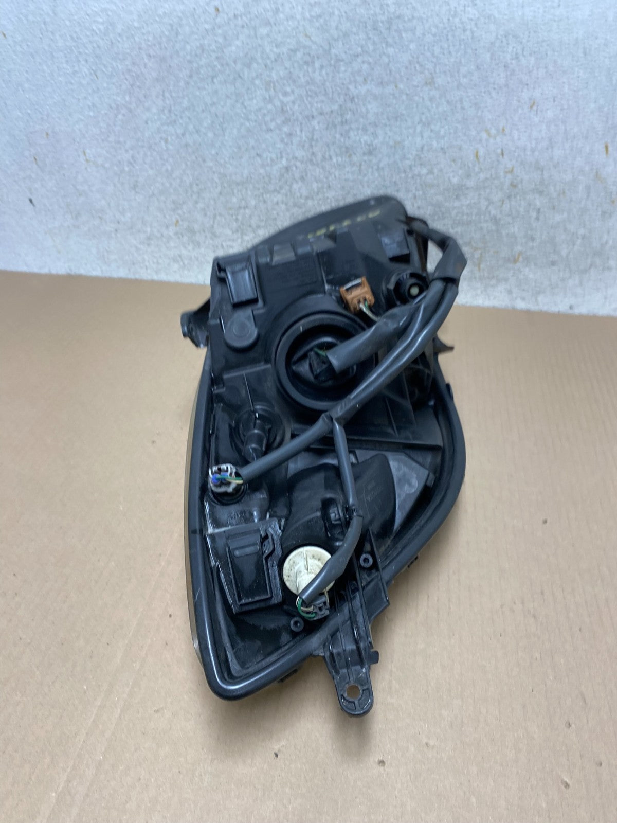 2006-2008 Toyota Yaris Hatchback Right Passenger Halogen Headlight AJ2362 DW7