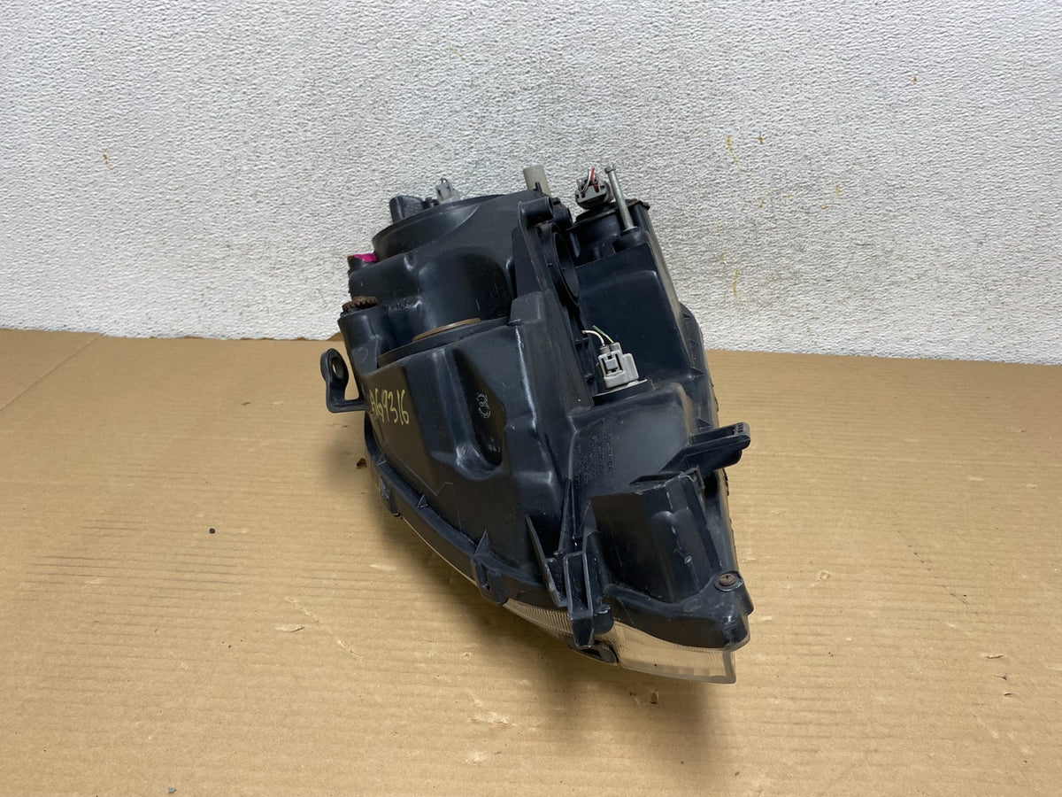 1999 to 2003 Lexus RX300 Right Passenger Headlight Halogen AG9316 DW8