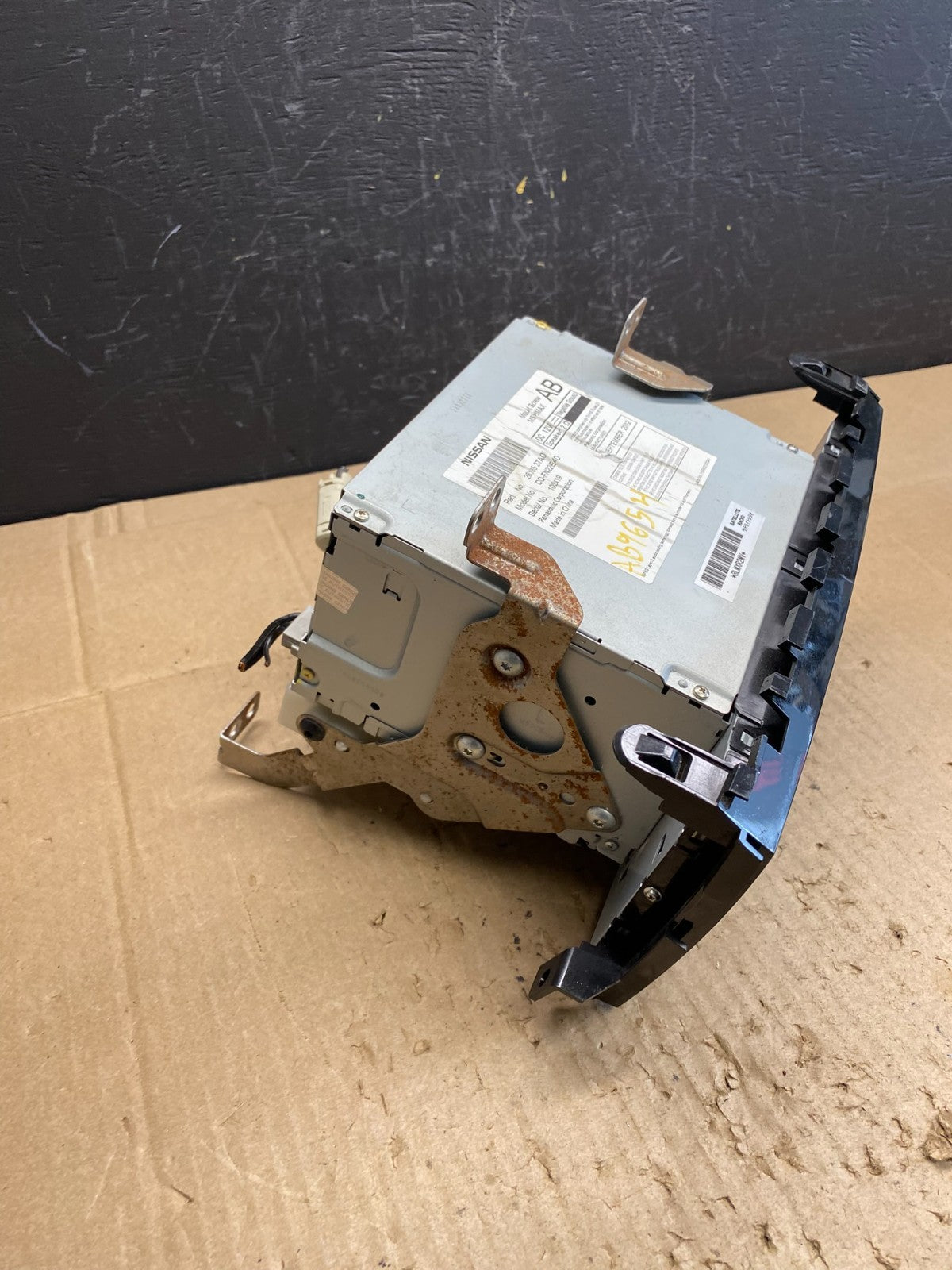 2013 to 2015 Nissan Altima Radio Screen Receiver AM-FM CD Player OEM AB9654 DG2