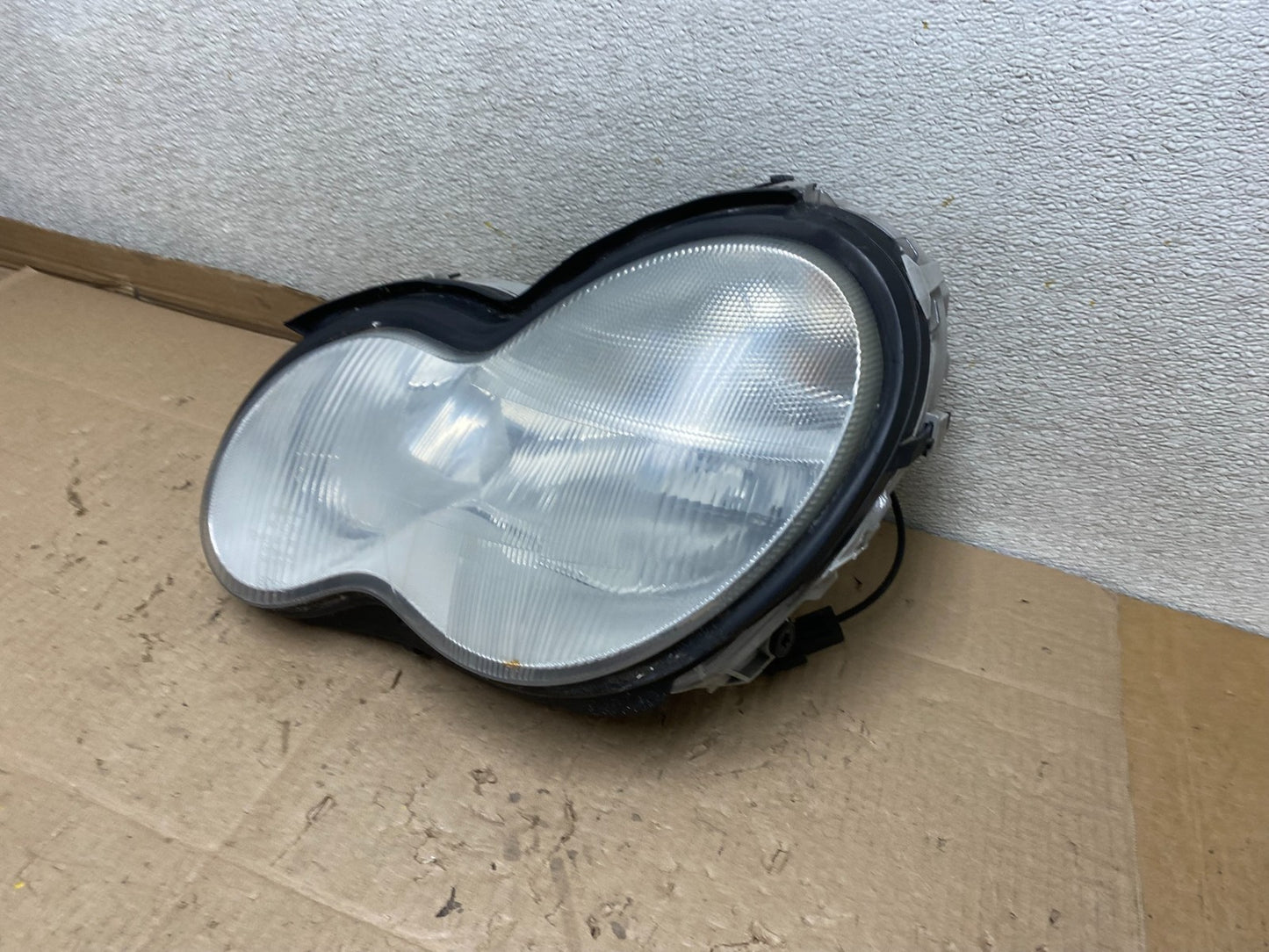 2001-2004 Mercedes-Benz C Class Halogen Left Driver Headlight Oem U6887 DW1