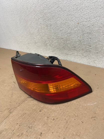 1997 1998 1999 Lexus ES300 Right Passenger RH Side Tail Light AG4860 LK1
