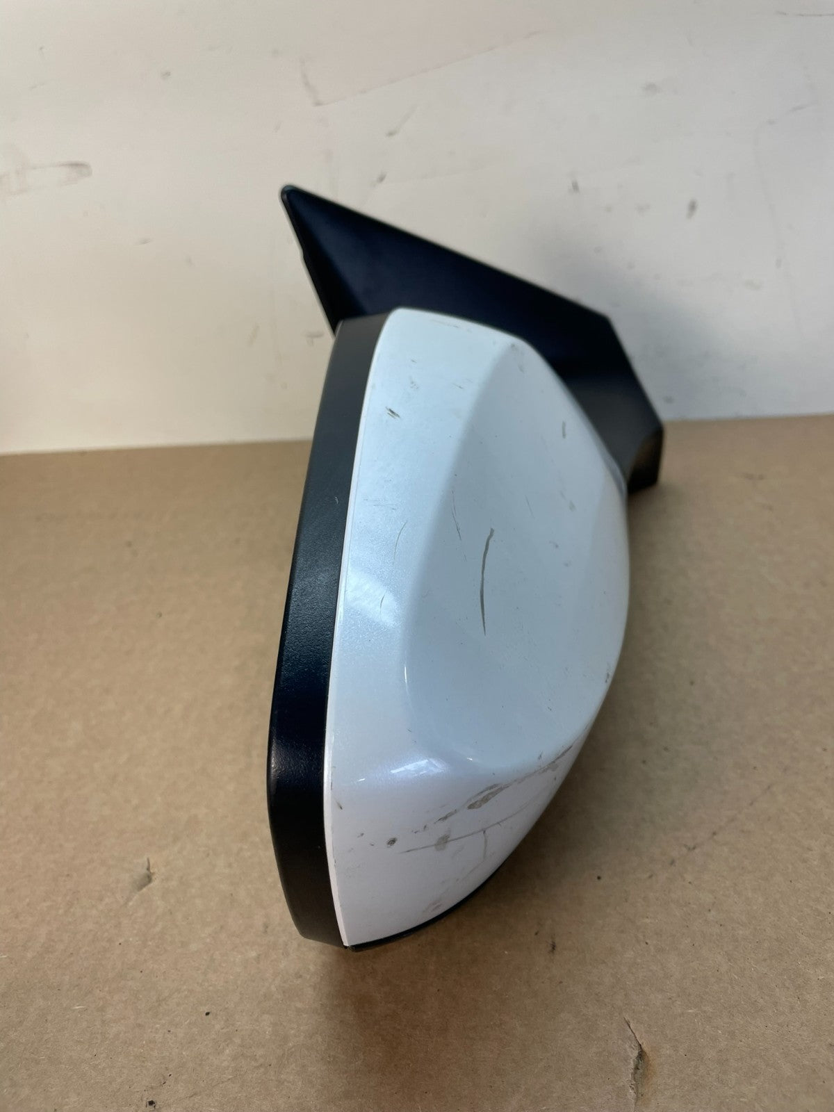 2013 to 2016 Hyundai Elantra Right Passenger RH View Door Mirror AG2823 DW9