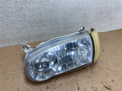 2001 2002 Toyota Corolla Left Driver LH Side Halogen Headlight W1090 DW2