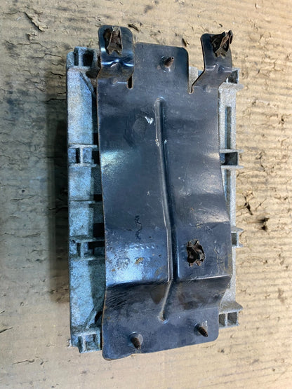 2005 Chrysler  Caravan  3.3L Engine Control Unit ECU P05187657AC y1541 DG2