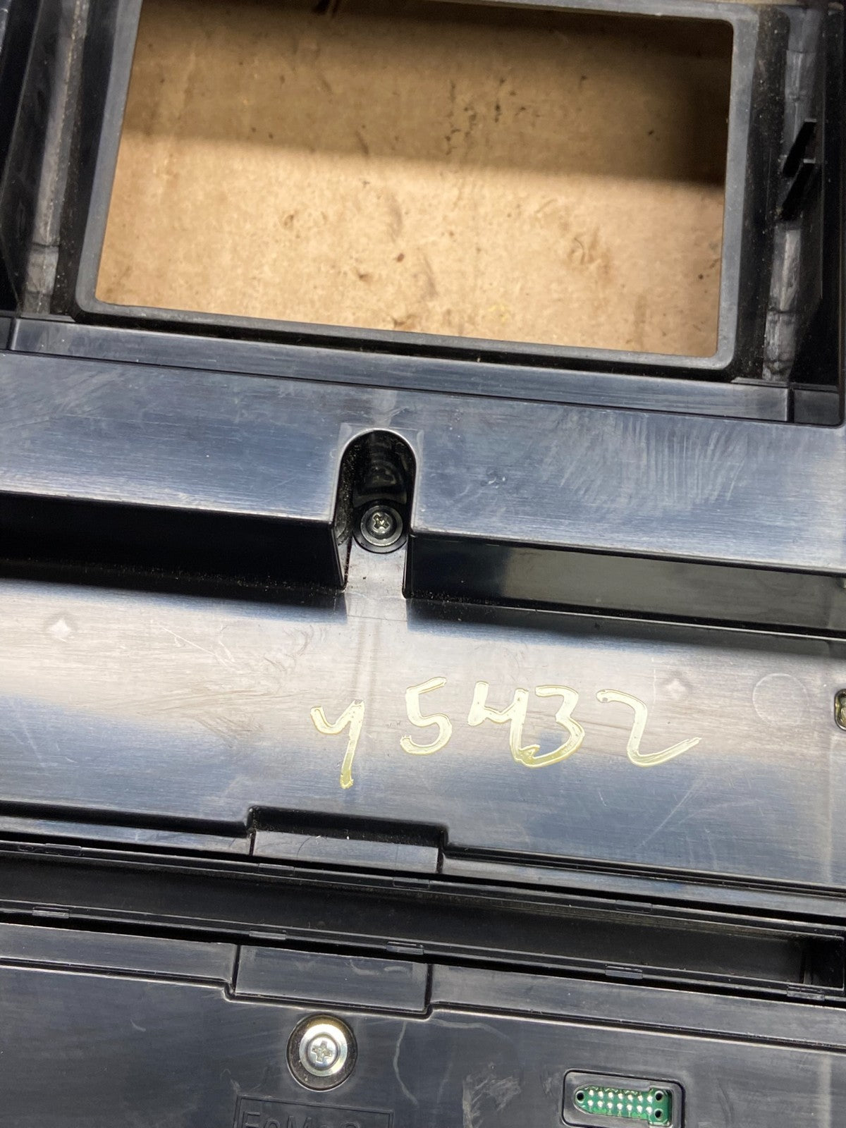 2019 Ford Explorer Radio Climate Control Trim Bezel Panel y5432 DG6