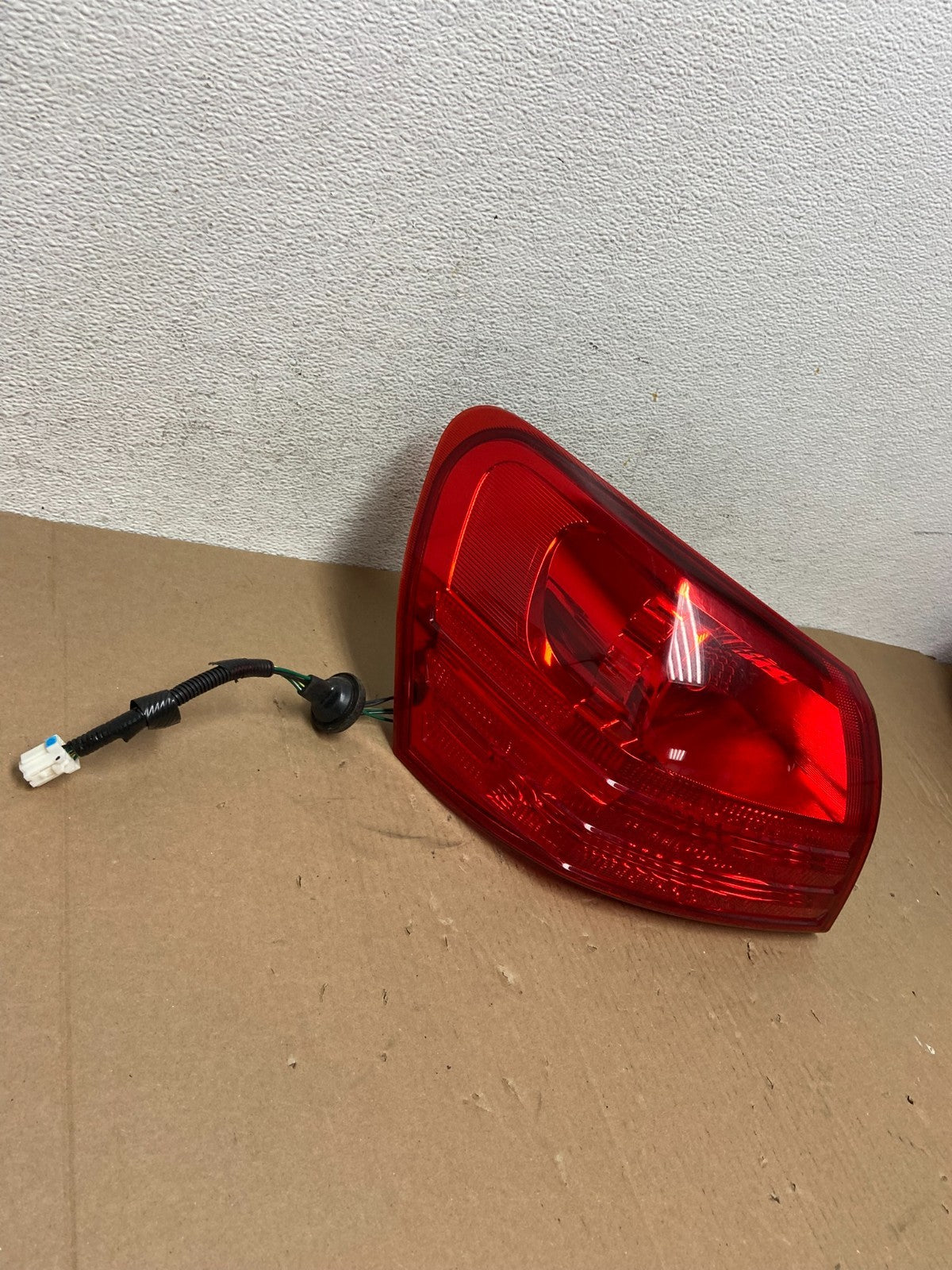 2008 to 2015 Nissan Rogue Left Driver Lh Side Tail Light AD6461 DW0