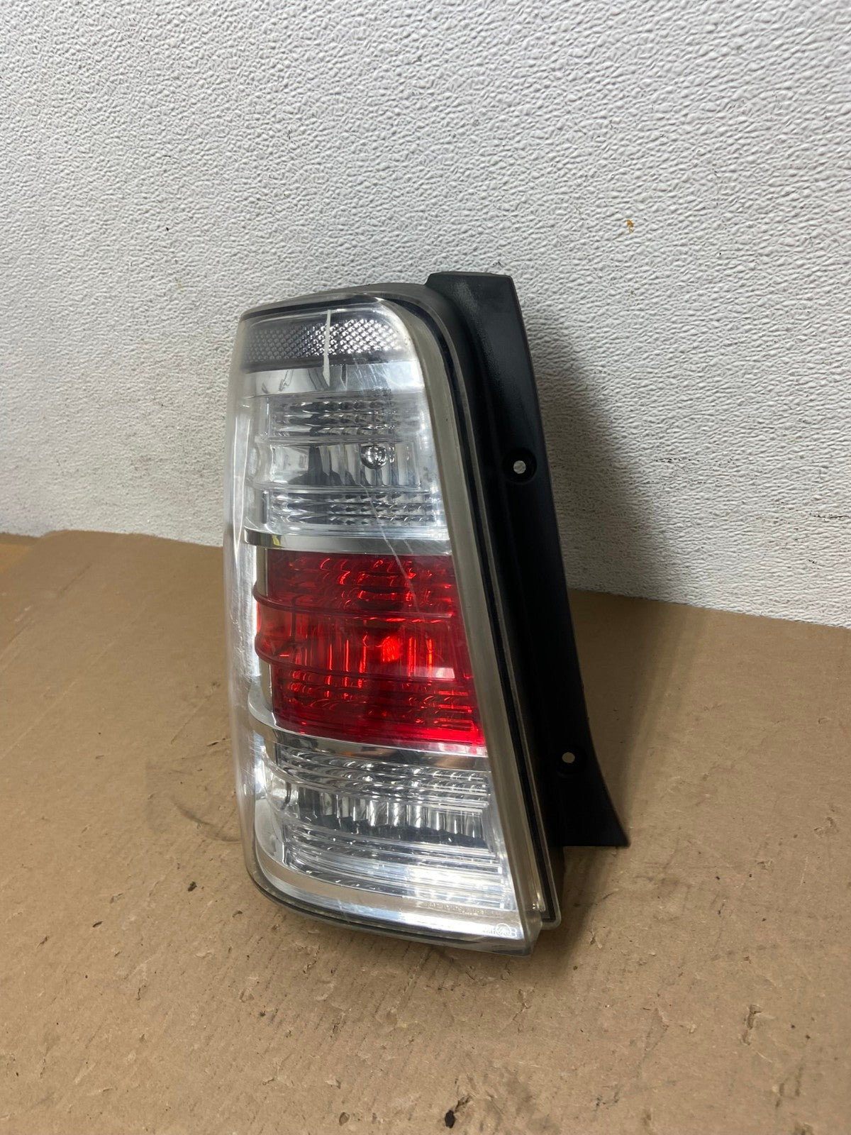 2008 2009 2010 2011 Mercury Mariner Left Driver Lh Side Tail Light AD7706 LK1