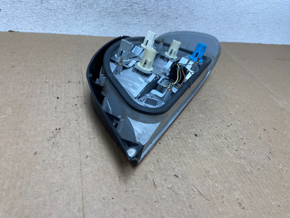 1999 to 2001 BMW E38 7-Series Left Driver LH Side Tail Light AF9683 DW6