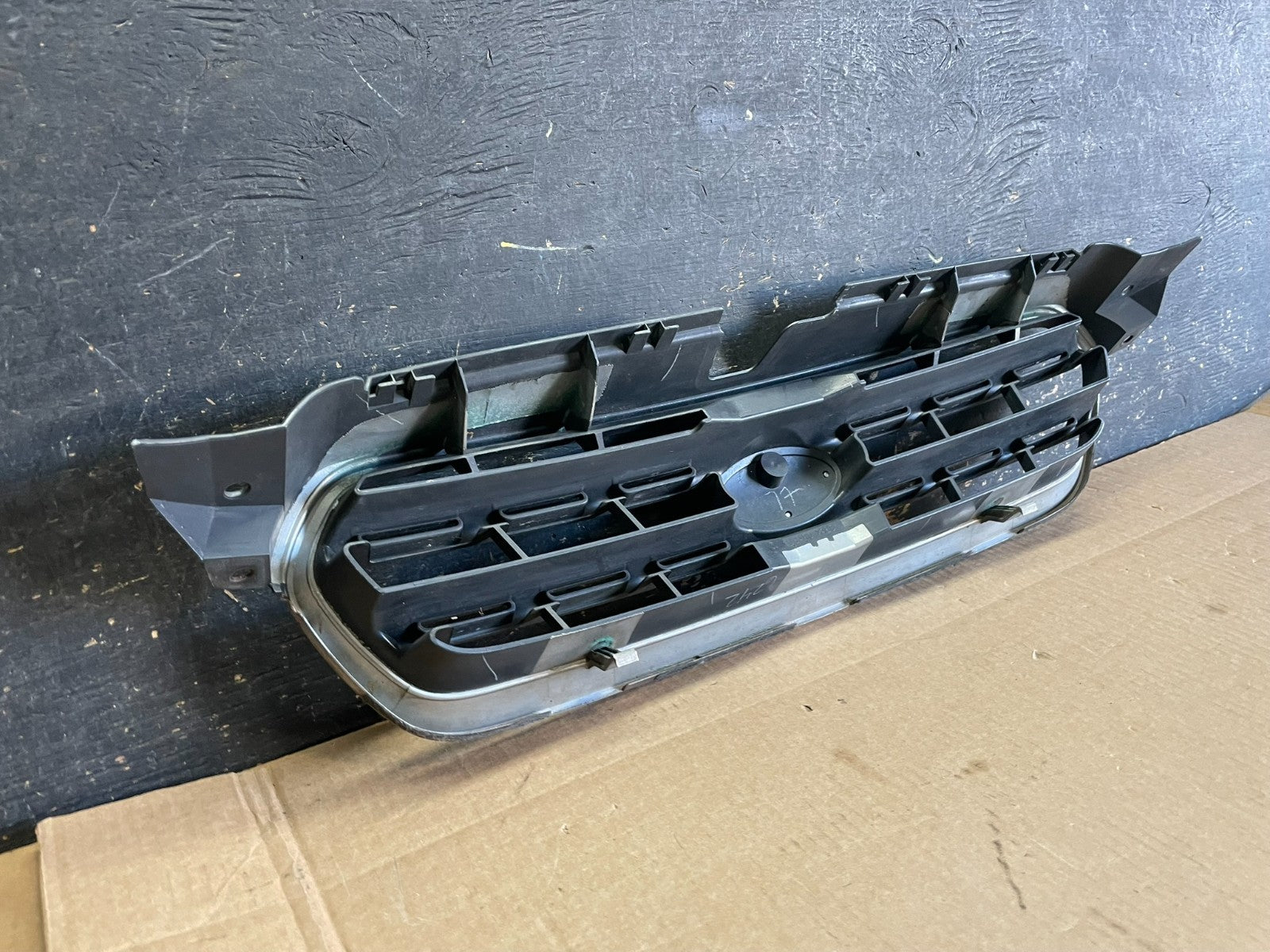 2005 to 2007 Subaru Legacy Outback Front Grill Grille AB3000 DG5