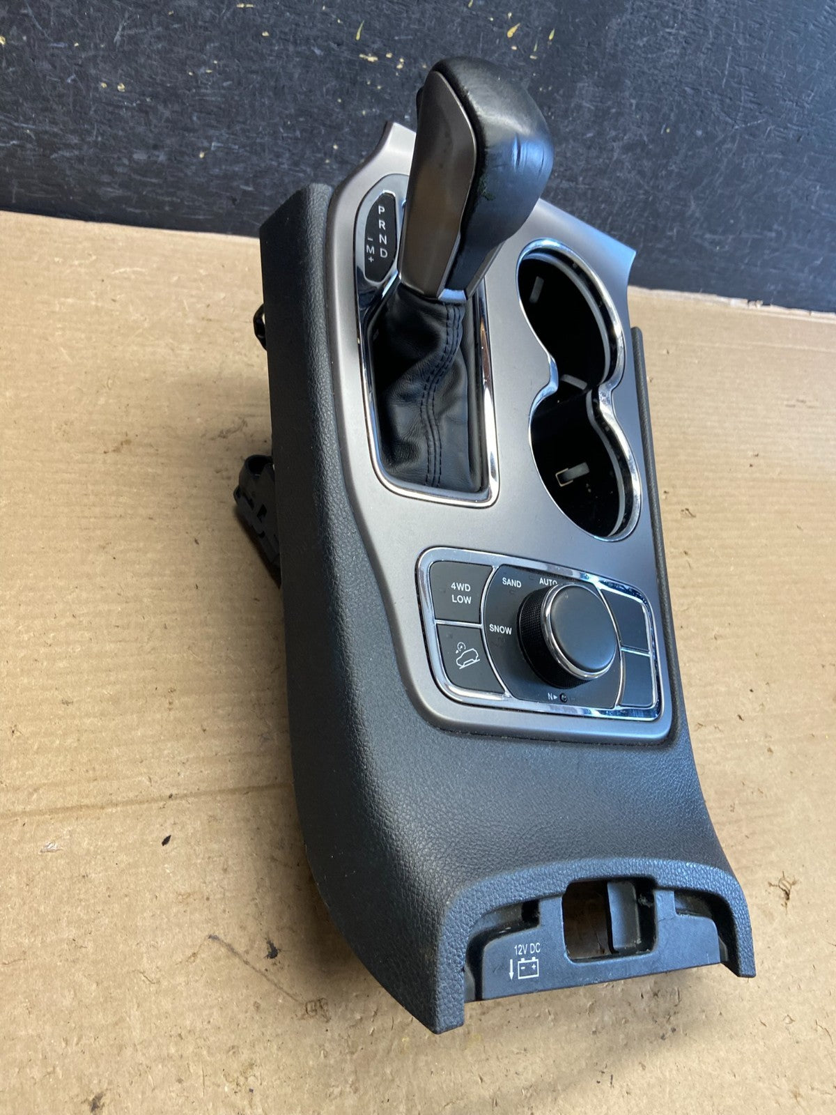 2018-2022 Jeep Grand Cherokee Center Console Shifter Cup Holder Bezel AH3833 DG3