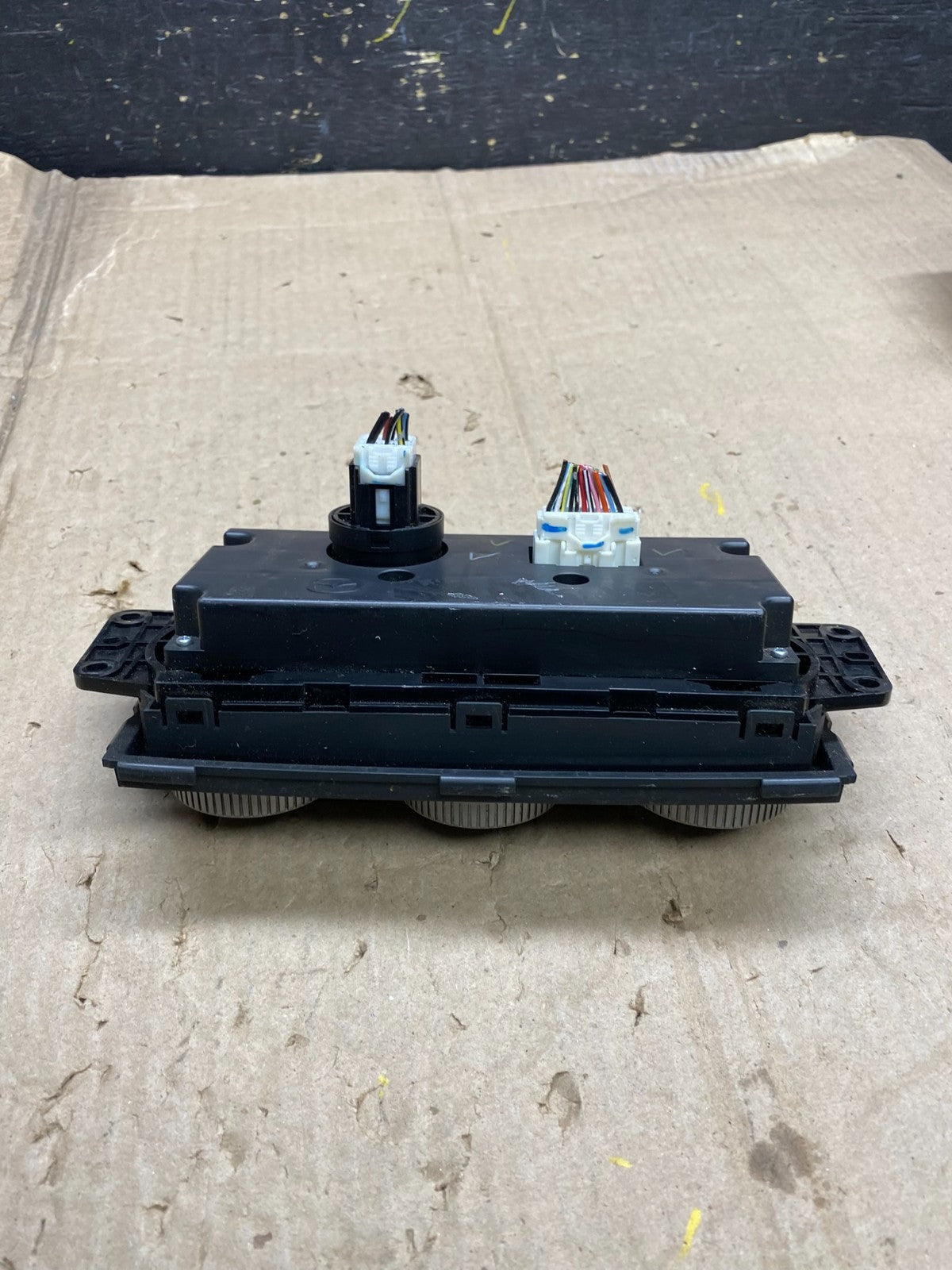 2009 - 2013 Mazda 6 A/C Manual Climate Control Panel X5823 DG4