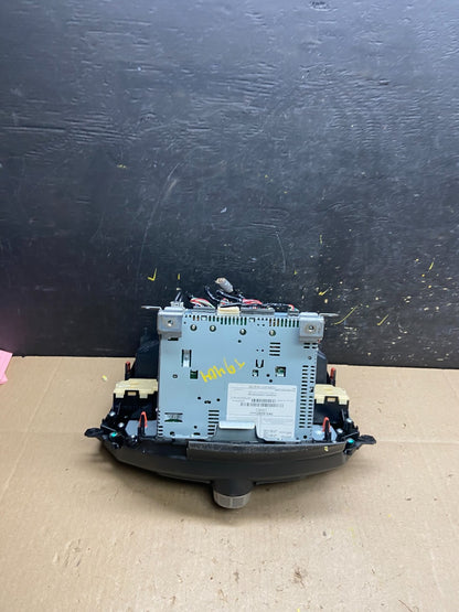 2008 to 2012 Honda Accord Front Radio Control AM./FM CD Climate Control T9404 DG4