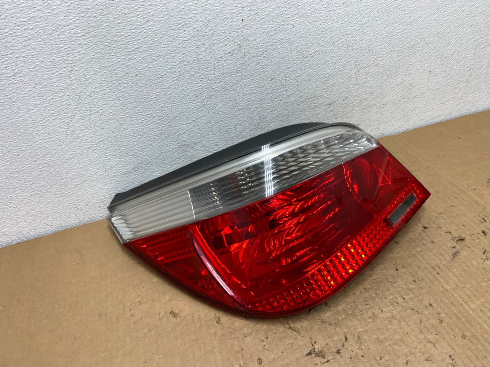2004 - 2007 BMW 5 Series E60 Left Driver LH Side Tail Light AC8209 LK2
