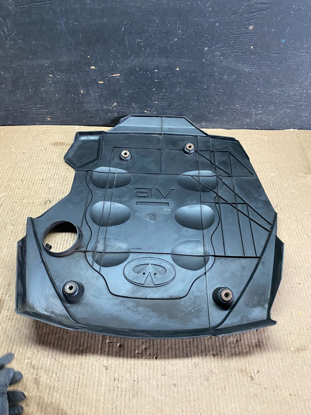 2003 to 2007 Infiniti FX35 M35 G35 V6 Engine Motor Cover OEM N8389 DG5