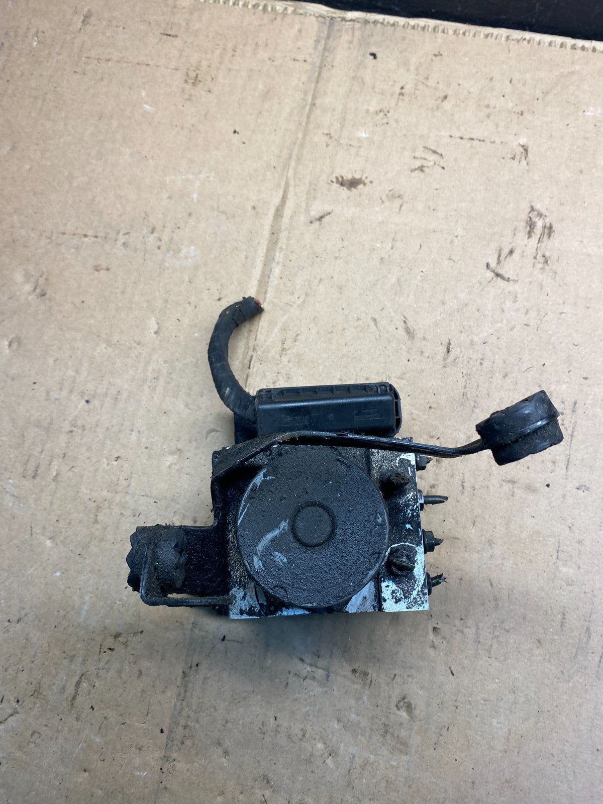 2004 to 2006 BMW X5 ABS Anti-Lock Brake Pump Module t2638 DG5