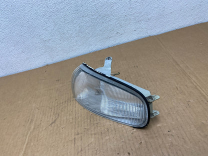 1992 to 1994 Toyota Camry Left Driver LH Side Turn Signal AC7564 DW1