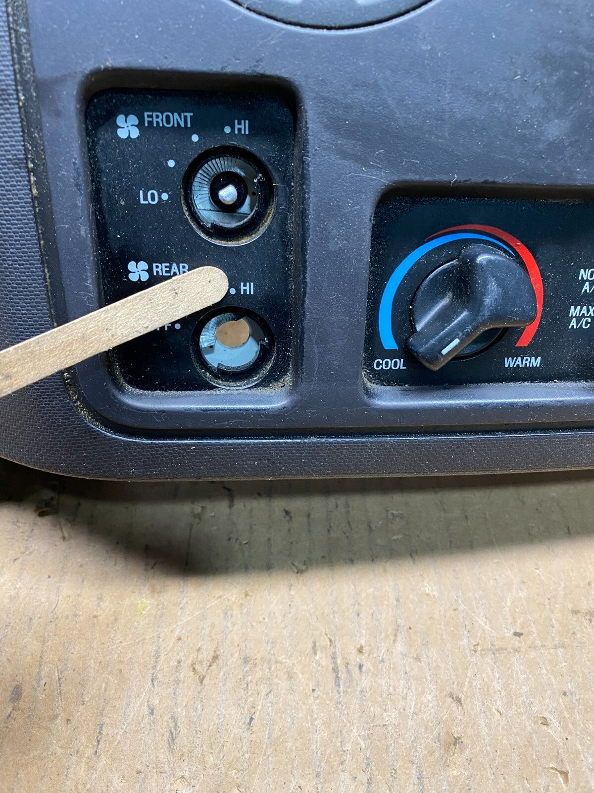 2009 - 2014 Ford E150 E250 Gauge Speedometer Cluster Radio Bezel Trim N5177 DG3