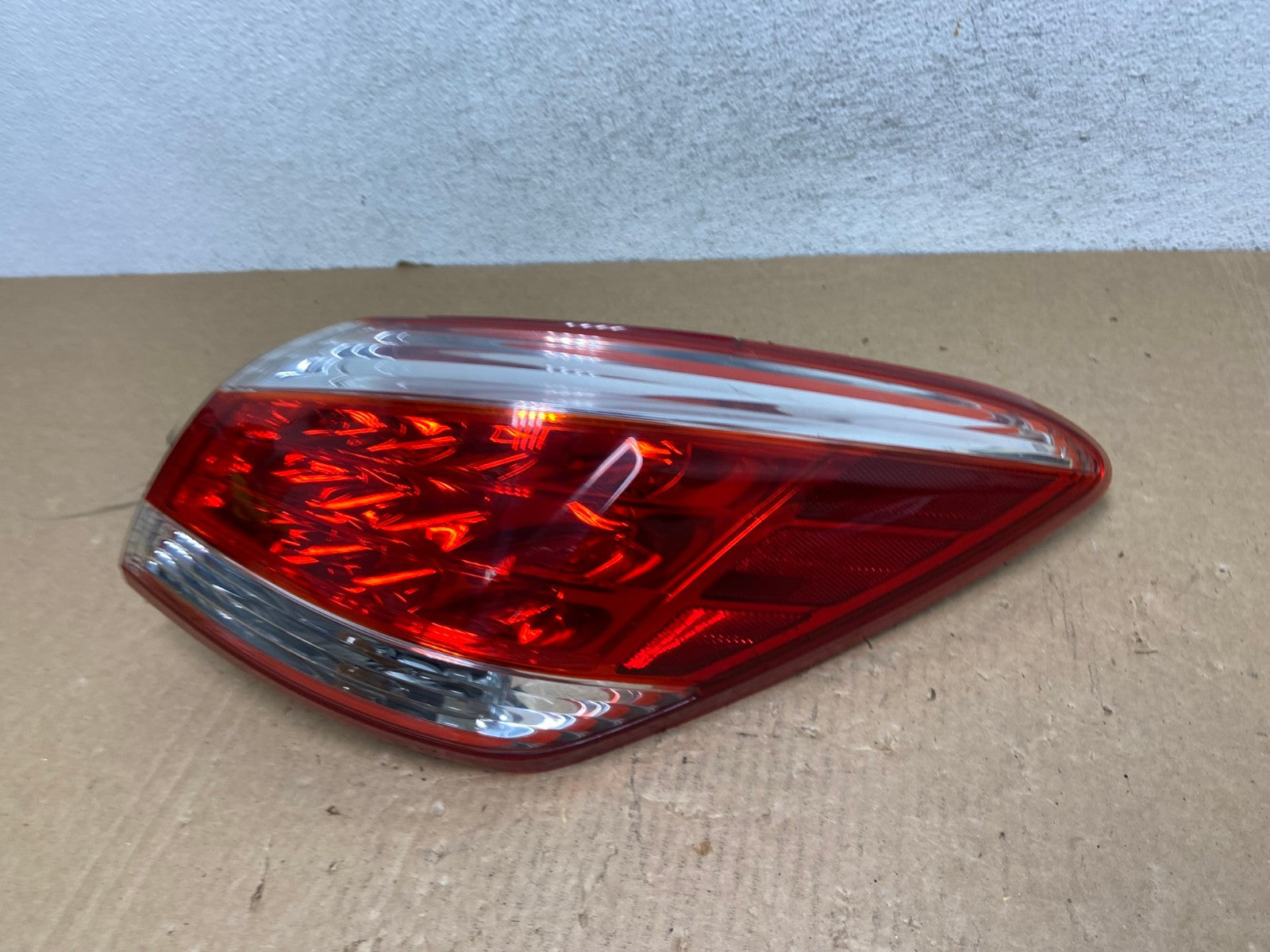2011 - 2014 Nissan Murano Right Passenger Side RH Tail Light AG0562 LK1