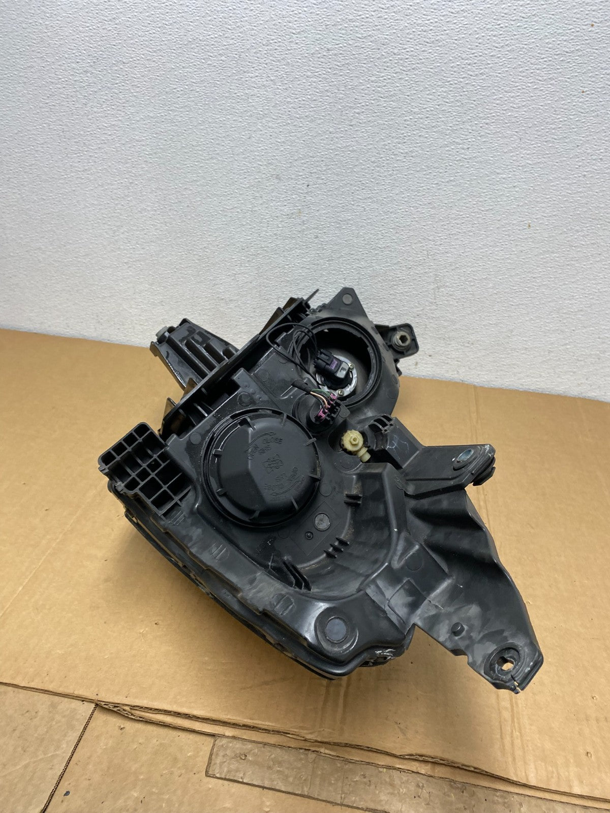 2009 to 2012 Chevrolet Traverse Right Passenger Halogen Headlight AC7496 DW7