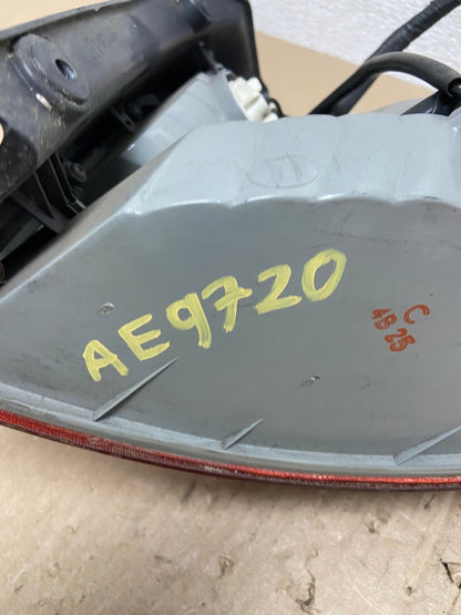2001 - 2004 Hyundai Santa Fe Left Driver LH Side Tail Light AE9720 LK6