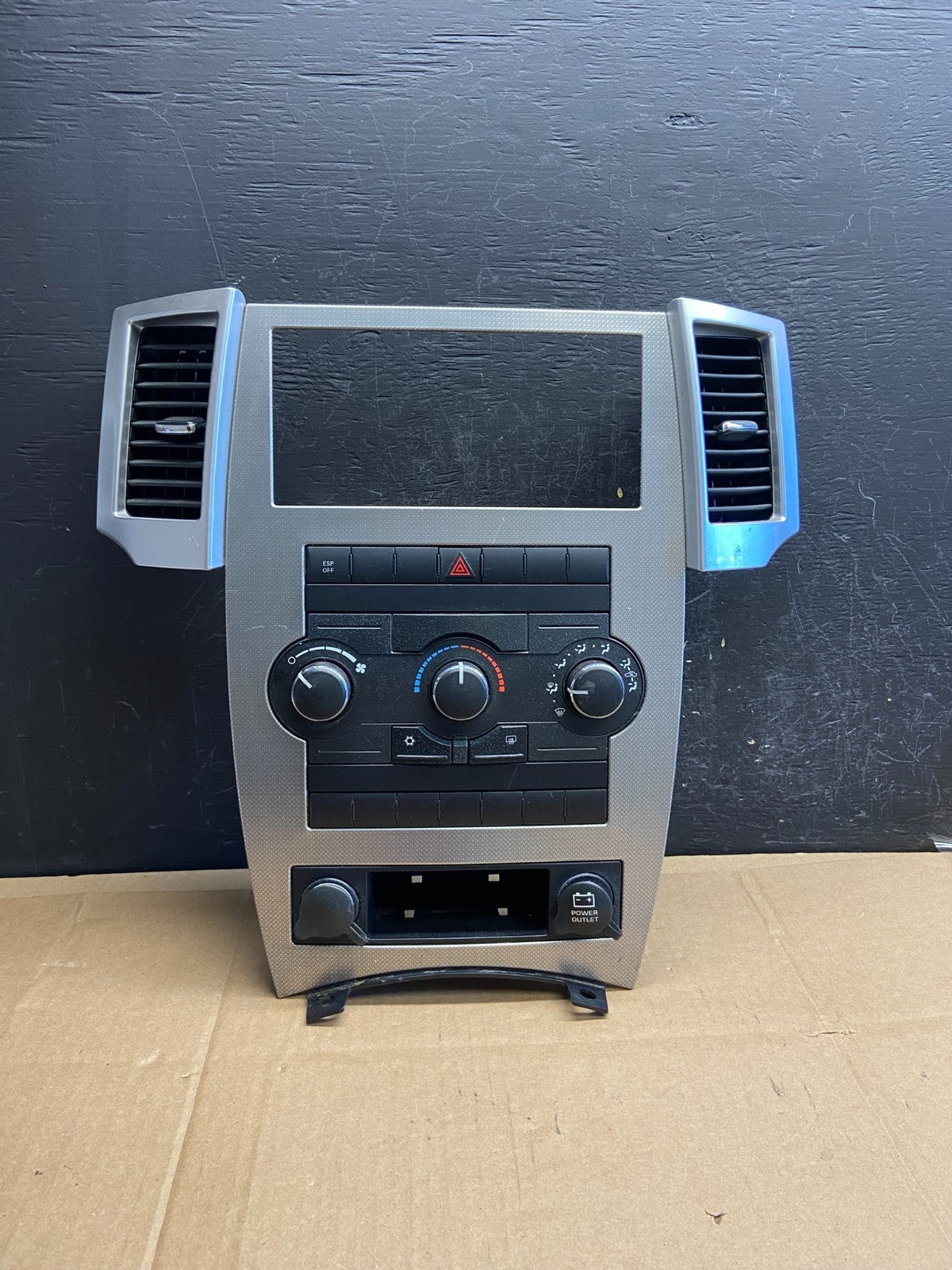 2008 to 2010 Jeep Grand Cherokee Center A/C Heater Climate Control ad2085 DG0