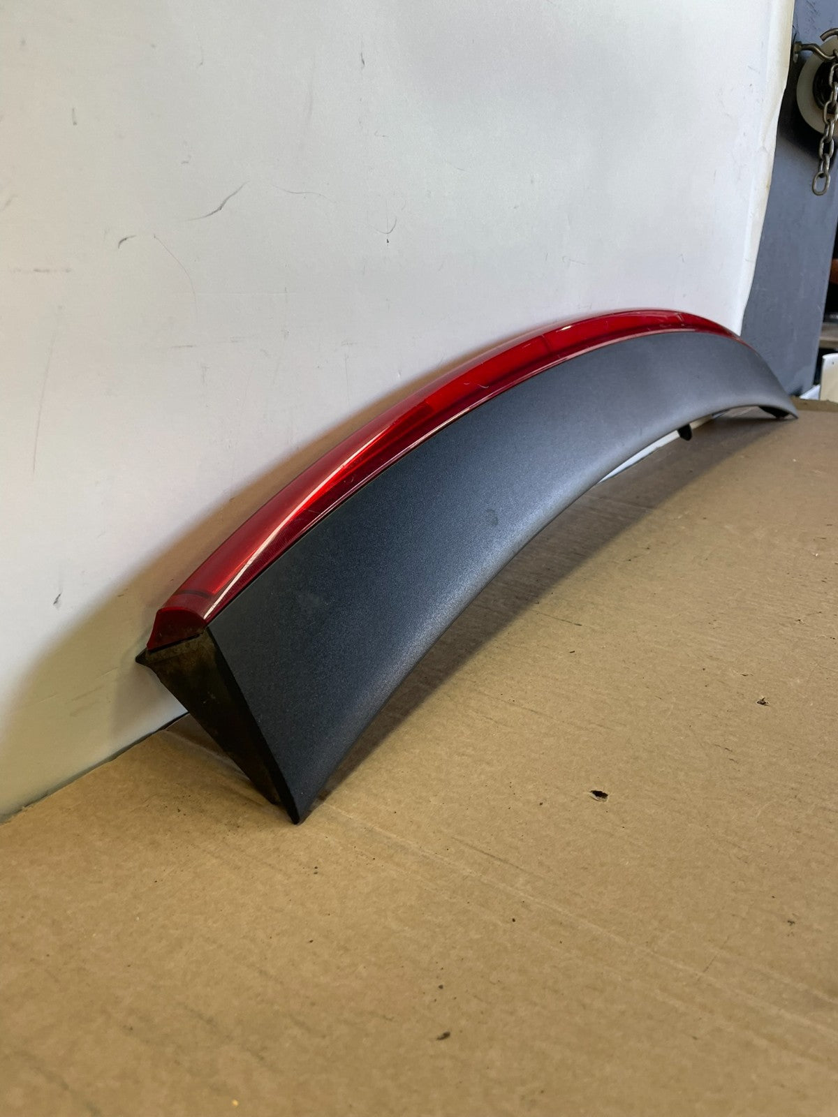 2010-2011 Honda Insight Rear Tailgate Spoiler 3rd Third Brake Light OE AH0356 DG2