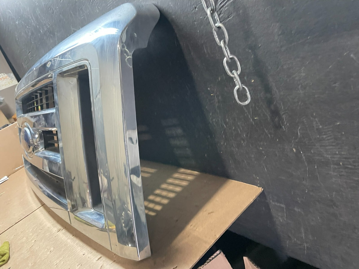 2008 to 2014 Ford Econoline E150 E250 Front Upper Chrome Grill Grille M8172 DG1