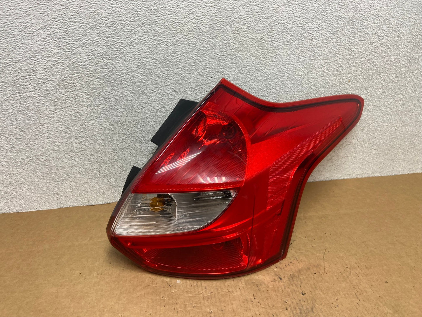 2012-2014 Ford Focus Hatchback Right Passenger Side Rh Tail LIght AD4655 LK0
