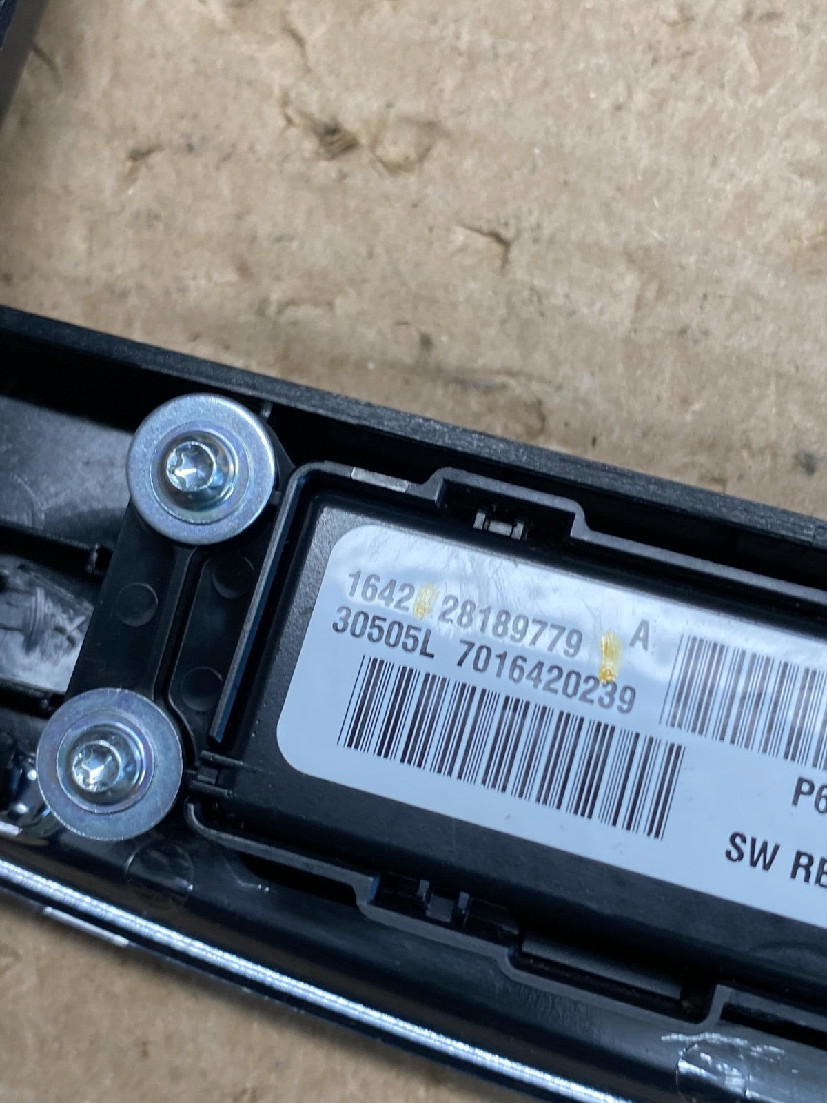 2011 - 2014 Chrysler 200 Dash Radio Bezel Trim Clock Hazard Bezel AG6450 DG6
