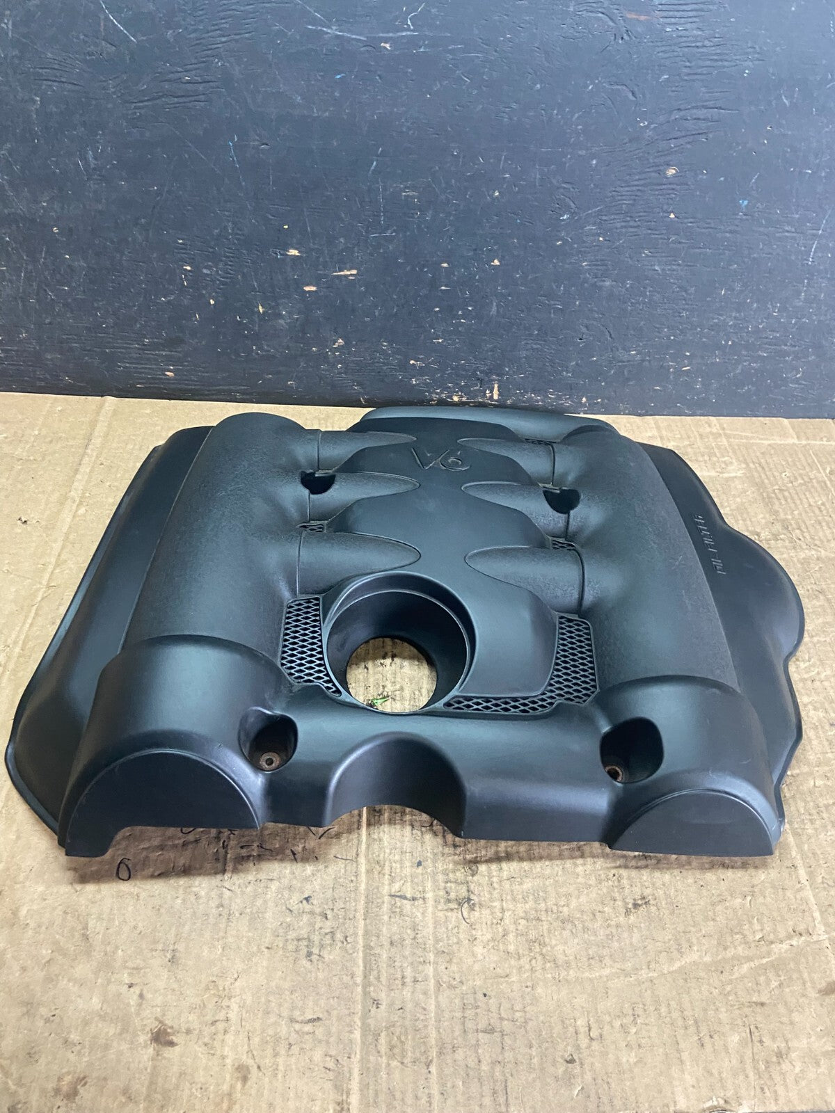 2006 to 2008 Kia Sedona V6 3.8L Engine Motor Cover O3311 PS0