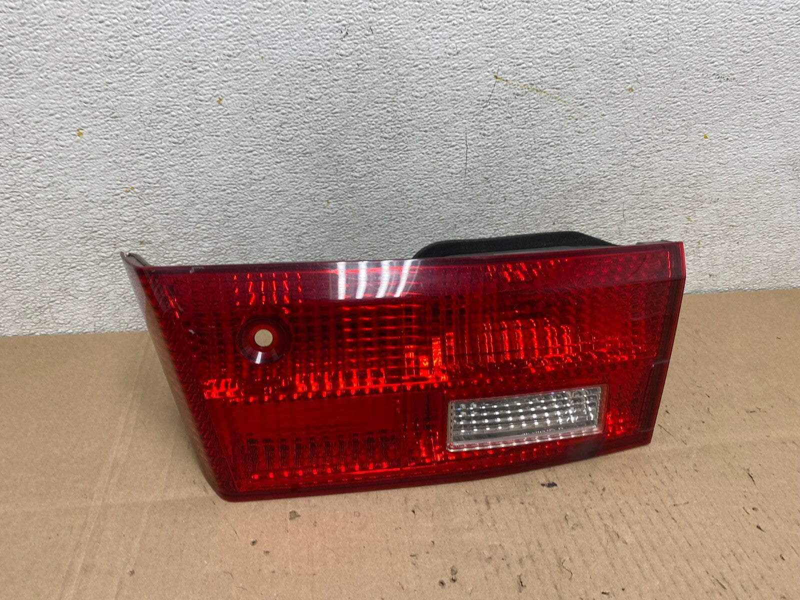 2005  Honda Accord Sedan Right Passenger Inner Tail Light Oem J9697 DW0