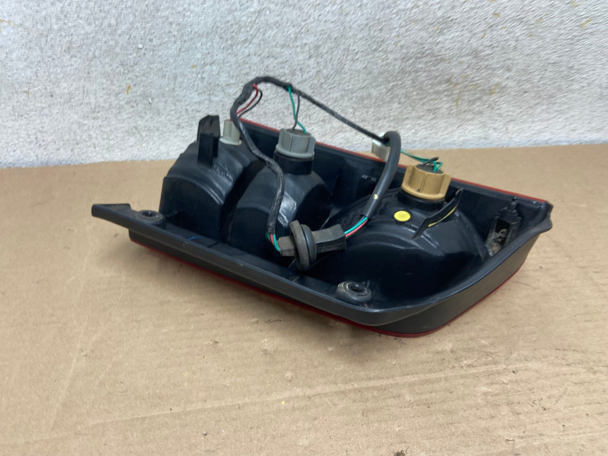 2005 to 2012 Nissan Pathfinder Right Passenger RH Side Tail Light AH9401 LK5