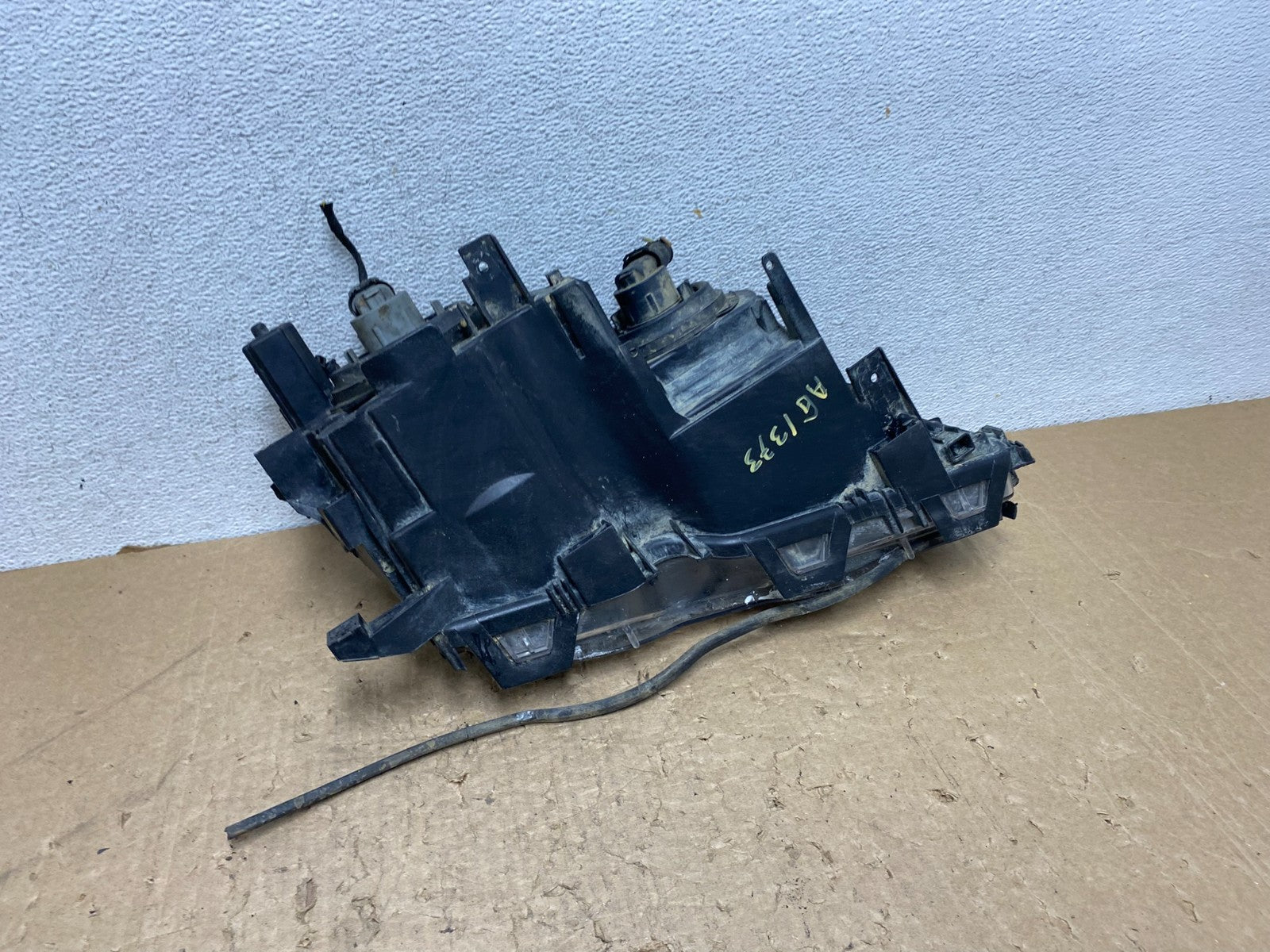 1999 - 2001 BMW E46 3-Series Left Driver LH Halogen Headlight ag1373 DG9