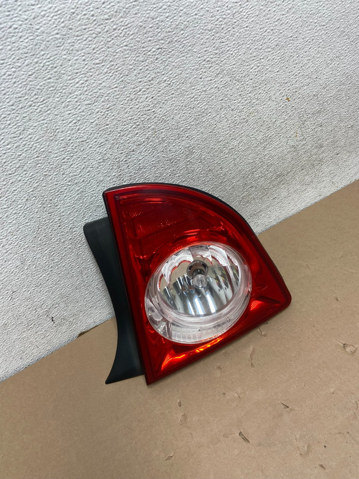 2008 - 2012 Chevrolet Malibu Right Passenger RH Side Tail Light AG5750 DW2