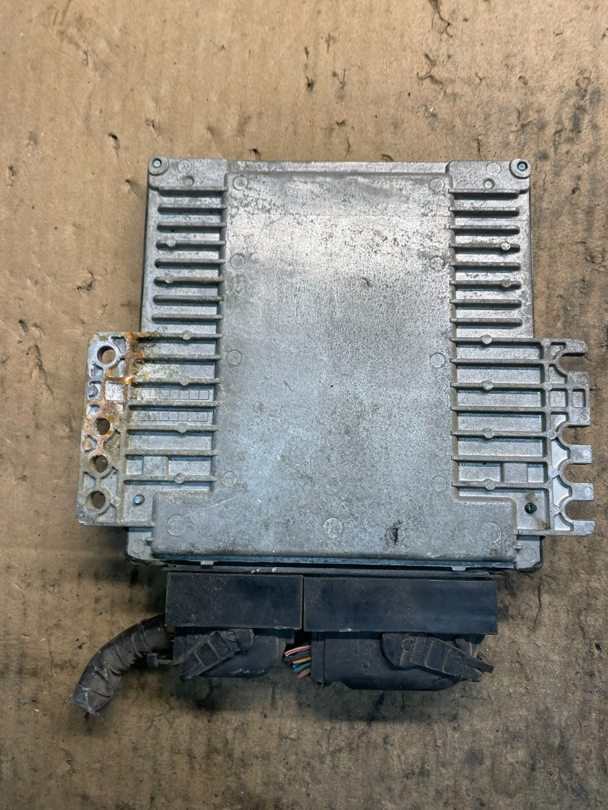 2005 Nissan Titan Ecm Ecu Engine Control Computer mec83-630 b1 T2530 DG2