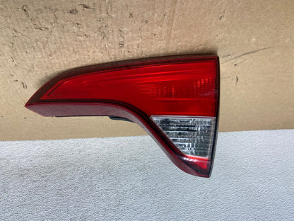 2014 - 2015 Kia Sorento Right Passenger Side Inner Tail Light AG1279 LK0