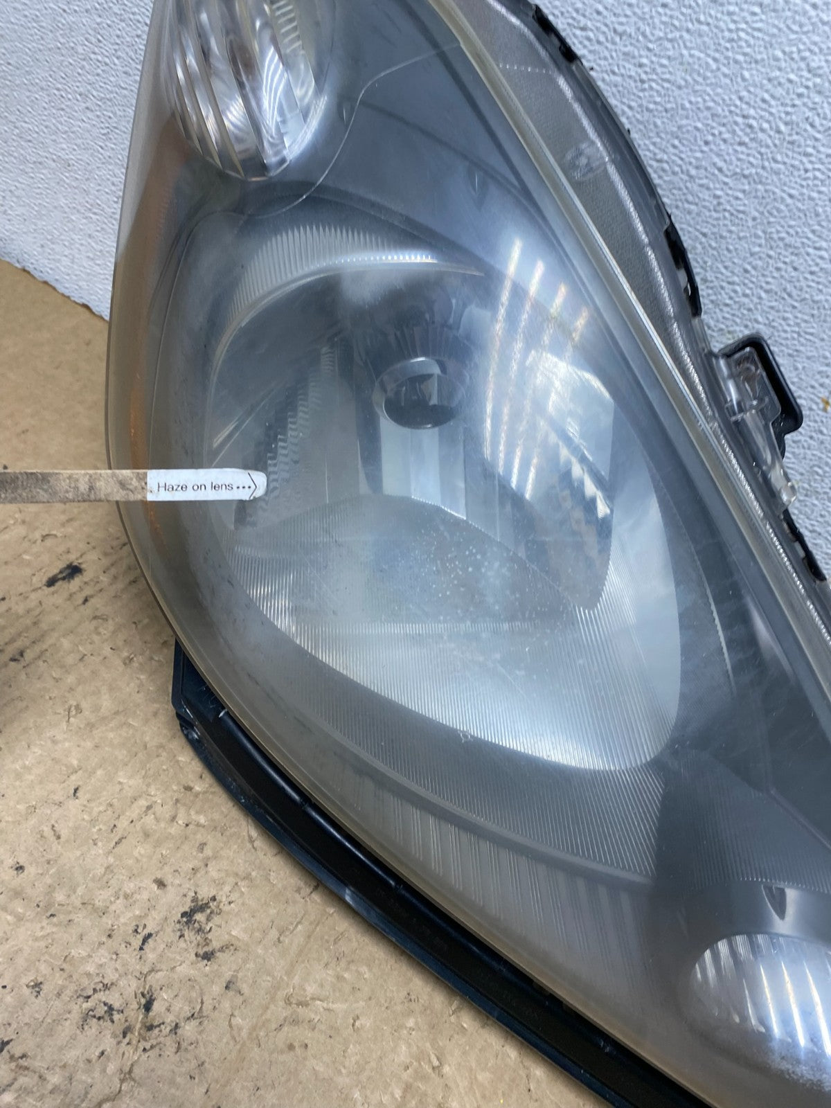 2009 to 2013 Honda Fit Right Passenger RH Side Headlight Halogen AG2374 DW4