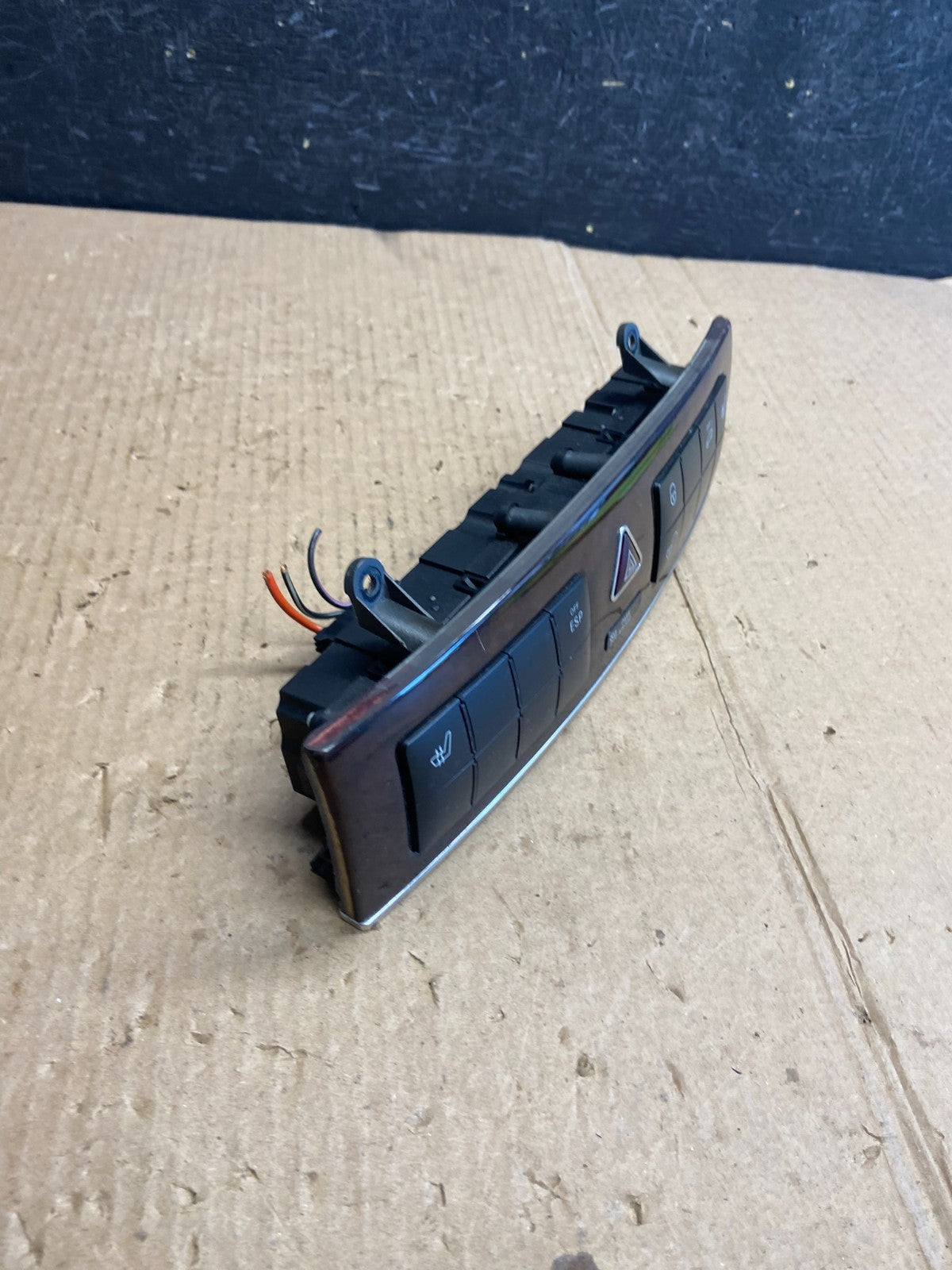 2006-2011 Mercedes W211 E350 E500 Center Console Switch Control Unit AE3899 DG1